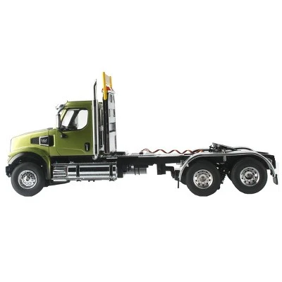 Diecast Masters 1/16 Radio Control Western Star 49X SFFA Tandem Tractor 27009 5 Diecast Masters 1/16 Radio Control Western Star 49X SFFA Tandem Tractor 27009 - Image 3