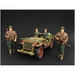 US Army WWII 4 Piece Figure Set For 1:18 Scale Models By American Diorama