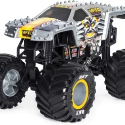 Monster Jam Official Max D Monster Truck, Die-Cast Vehicle 1:24 Scale