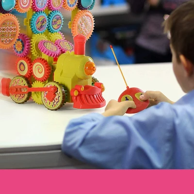 Top Race 98-Piece Remote Control Moving Gear Train W/ Lights & Sound 4 Top Race 98-Piece Remote Control Moving Gear Train W/ Lights & Sound - Image 2