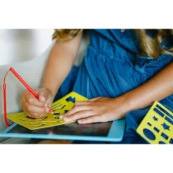 Chuckle & Roar Scribble Glow LCD Sketch Pad -Toy Store GUEST b42dae5d fb9e 48fd 9f3a d5d10f8840a9