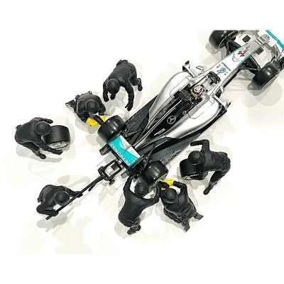 Formula One F1 Pit Crew 7 Figurine Set Team Black Release II For 1/43 Scale Models By American Diorama 5 Formula One F1 Pit Crew 7 Figurine Set Team Black Release II For 1/43 Scale Models By American Diorama - Image 3